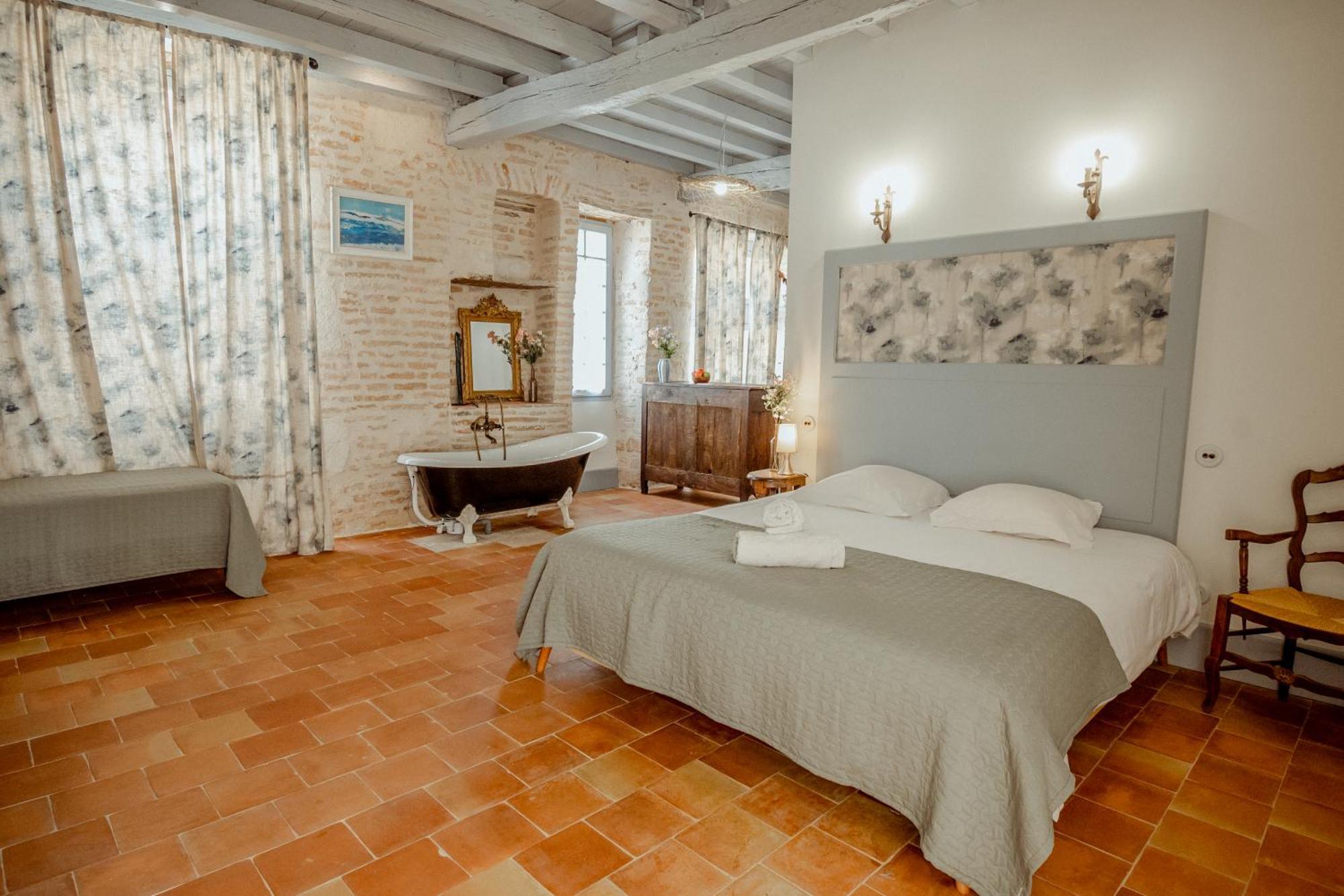 La Chambre Bleue Lauzerte Bagian luar foto