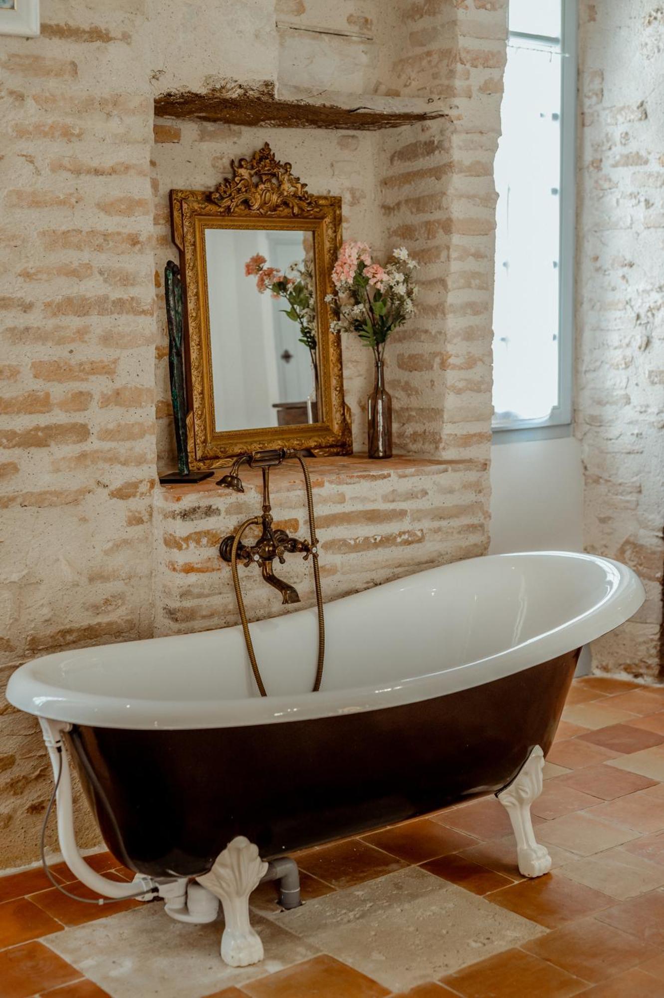 La Chambre Bleue Lauzerte Bagian luar foto