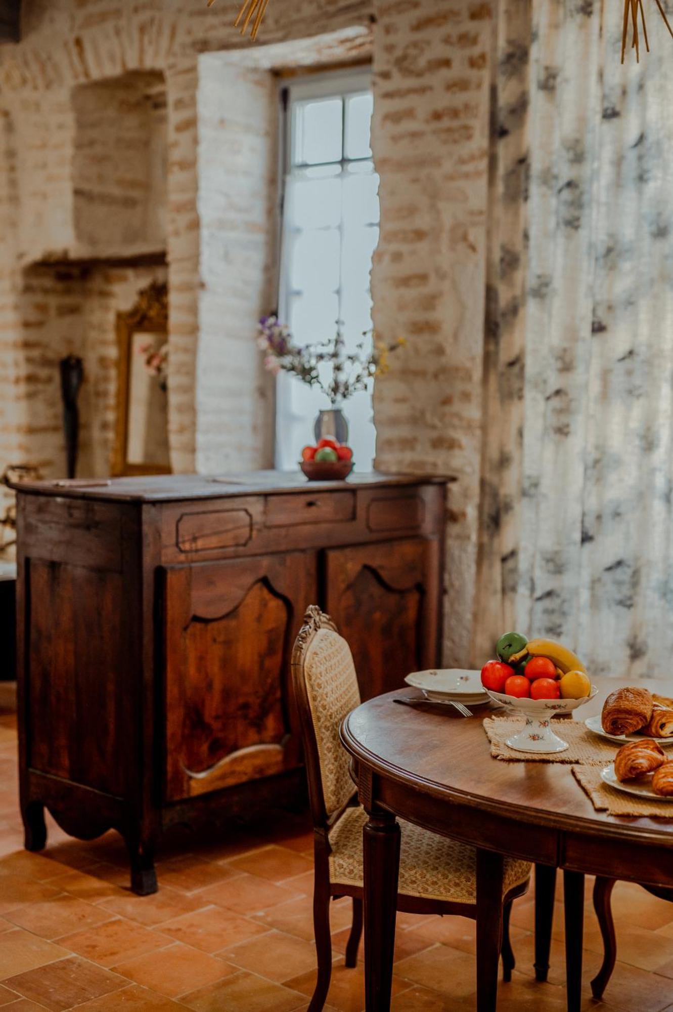 La Chambre Bleue Lauzerte Bagian luar foto